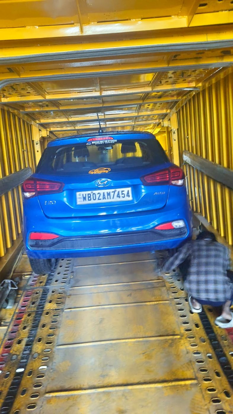 Spring Hill Packers & Logistics crew working in Siliguri